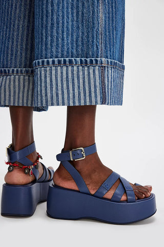 FREE PEOPLE